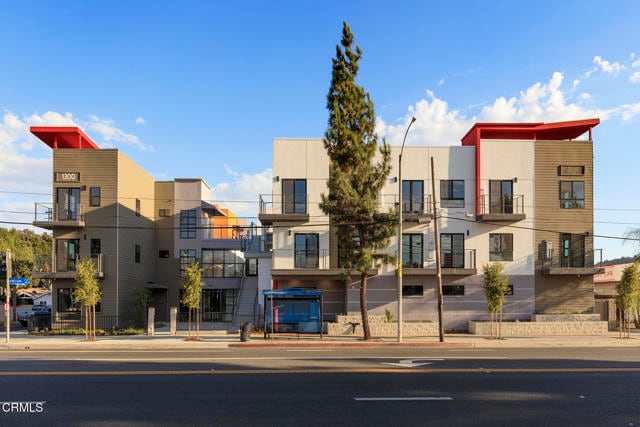 Building Photo - 1300 W Mission Blvd Unit 314