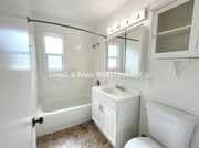 Photo - 510 Roycroft Ave