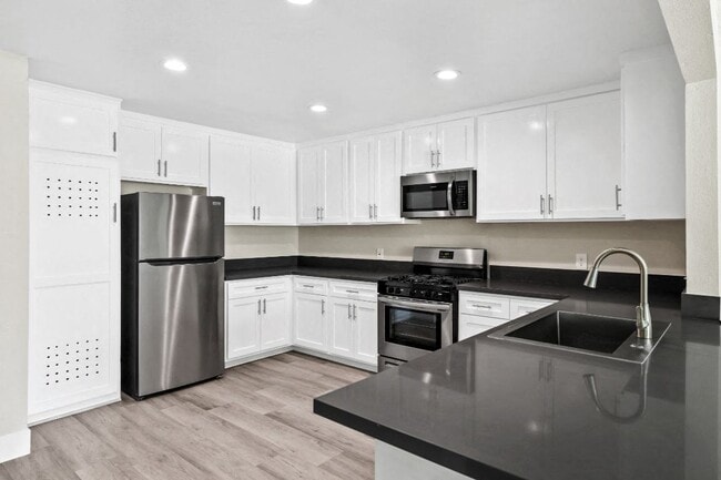 Wakefield Apartment Homes - Wakefield Apartment Homes