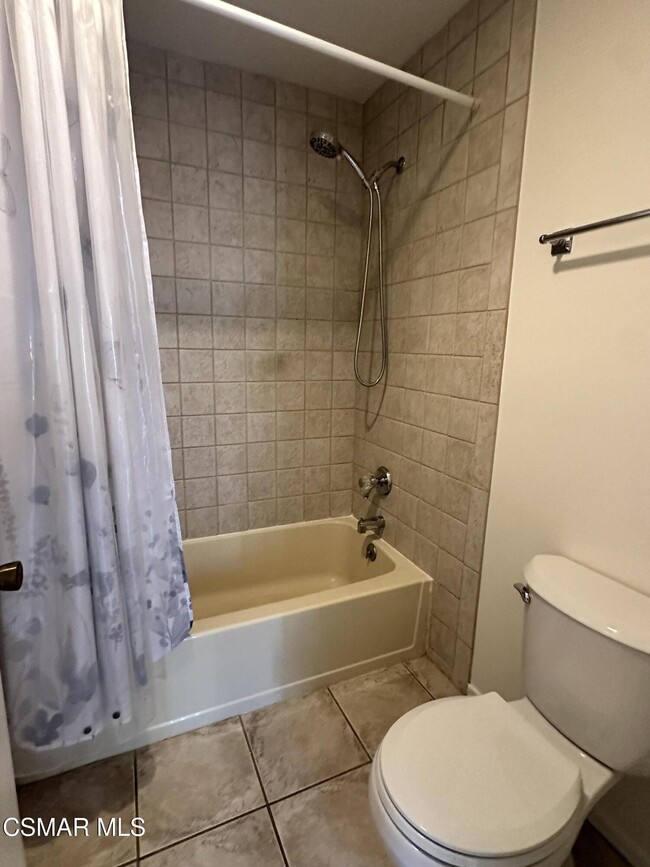 Photo - 5753 Cochran St