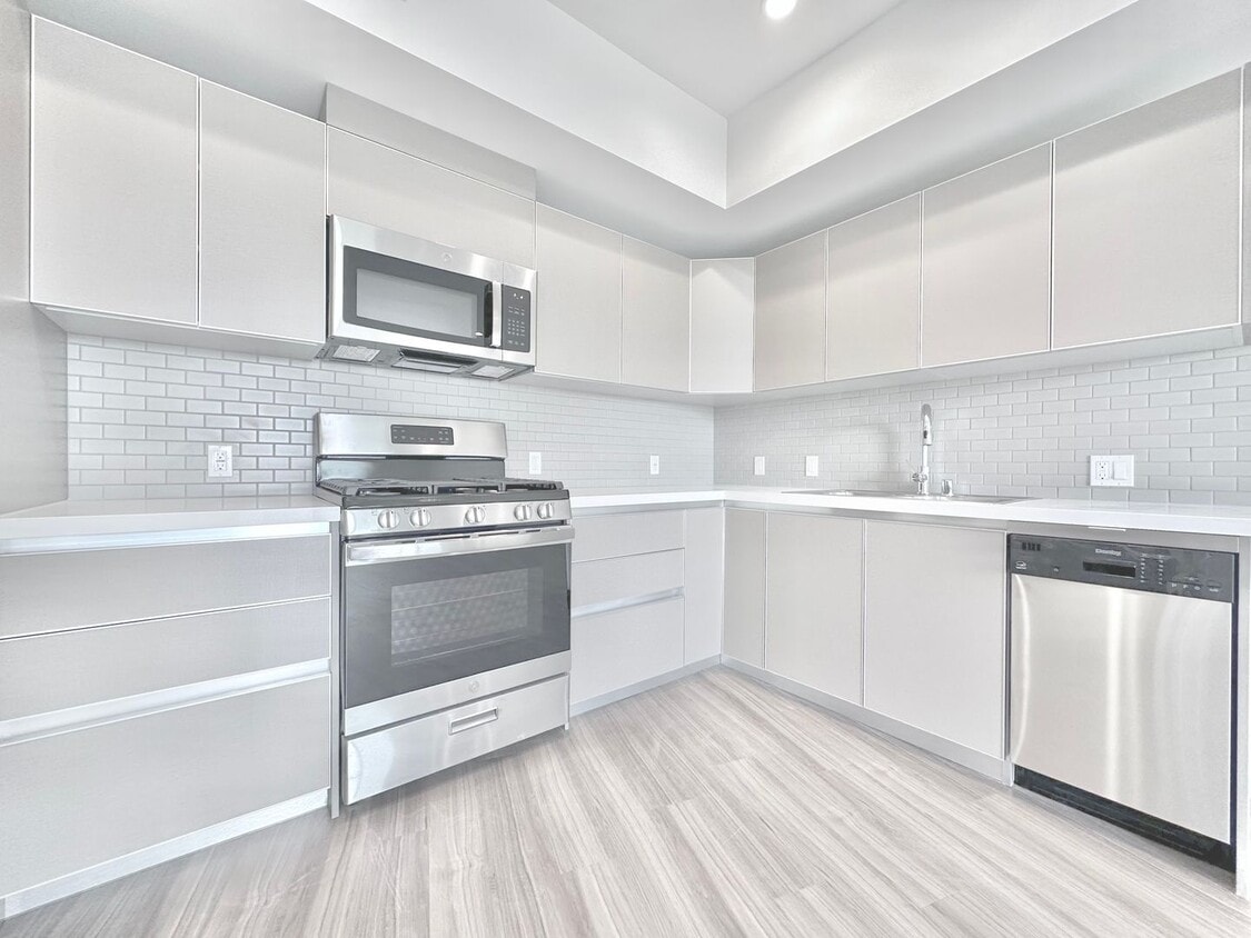 Floor Plan - Modern 1 Bed + 1 Bath - 402