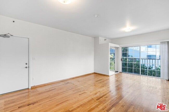 Photo - 26 Breeze Ave Unit 7