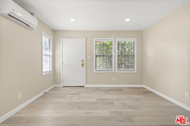 Photo - 717 W 75th St Unit 717