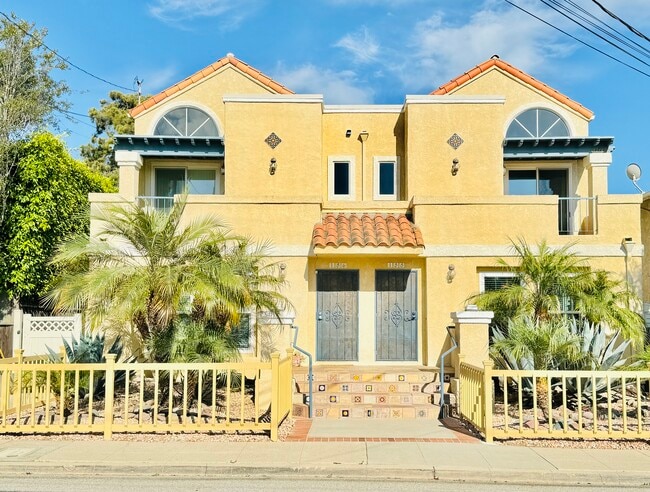 Building Photo - 188 Hurst Ave Unit 188