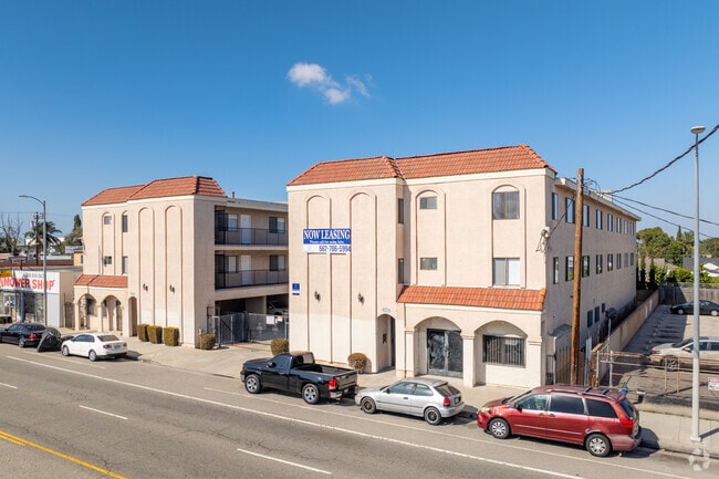 Building Photo - 1555-1557 Carson St.