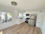 Photo - 2bd/1ba in Sherman Oaks w/ parking, washer/dryer in unit! Unit 14410 #1