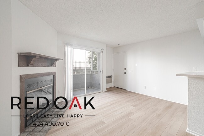 Building Photo - 10346 Commerce Ave Unit 5