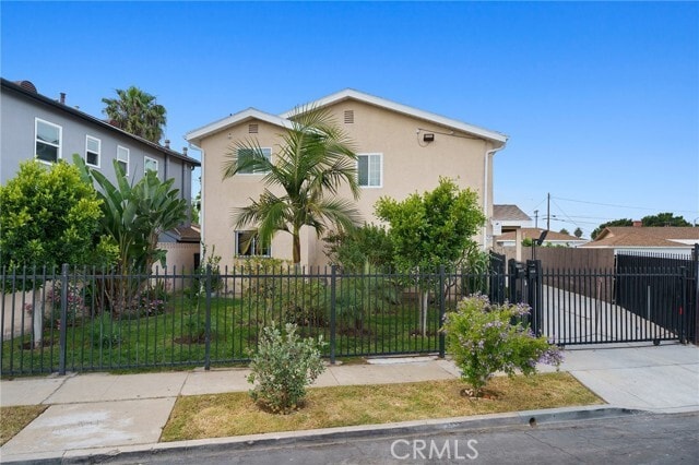 Building Photo - 329 E Lanzit Ave