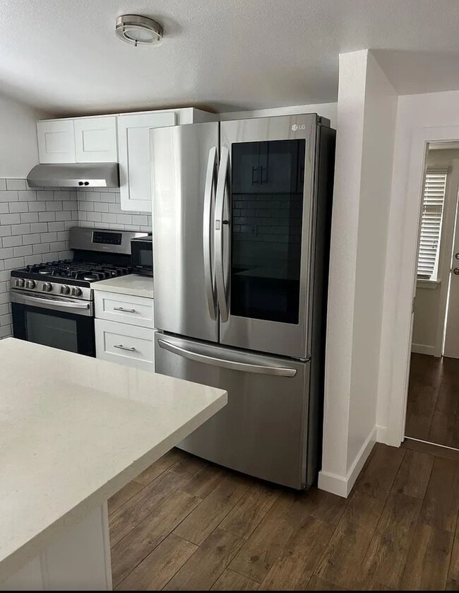Building Photo - 631 Indiana Ave Unit FRONT Rental