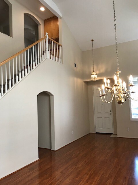 Photo - Newbury Park 4+3 on cul-de-sac w/lots of c...