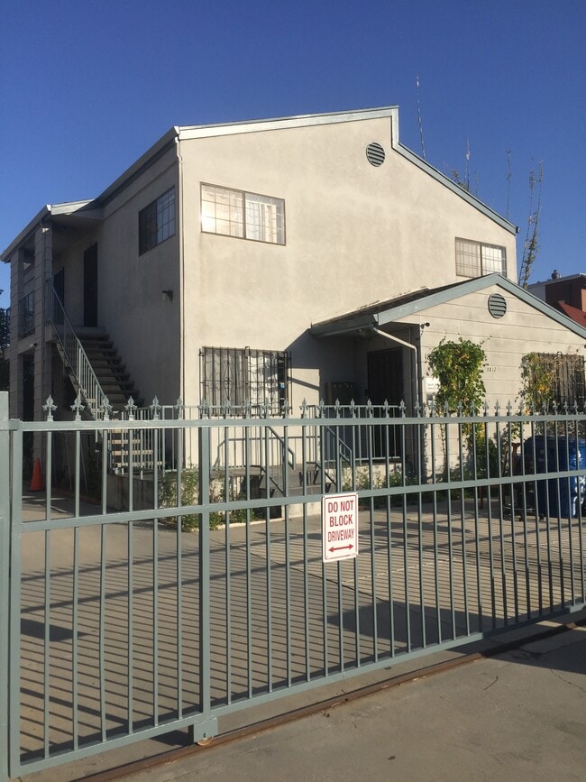 Building Photo - 1832 S Curson Ave Unit 1