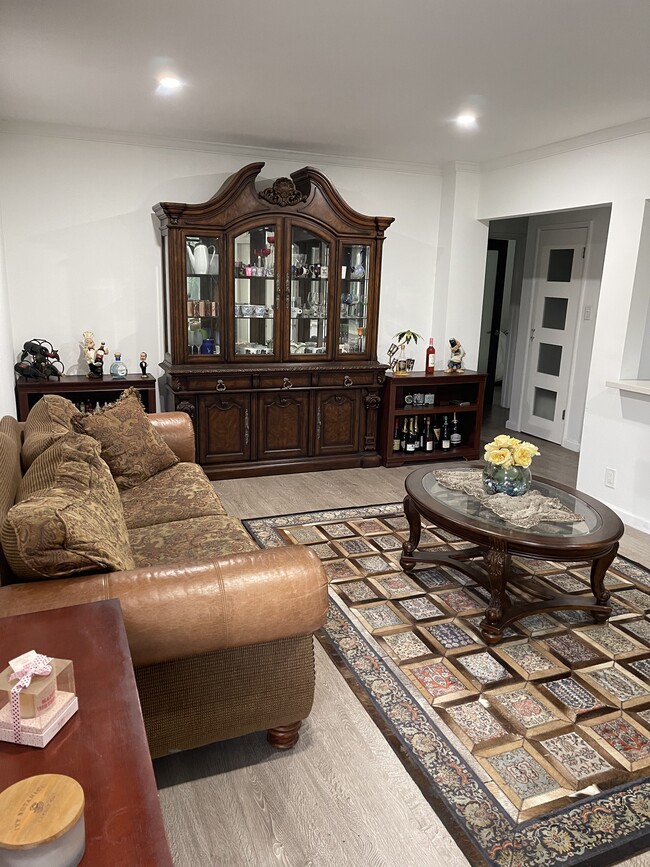 Building Photo - 10919 Ayres Ave Unit 10919 Ayres Ave