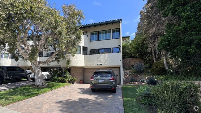 Building Photo - La Costa 2 bedroom Just Minutes from the B... Rental