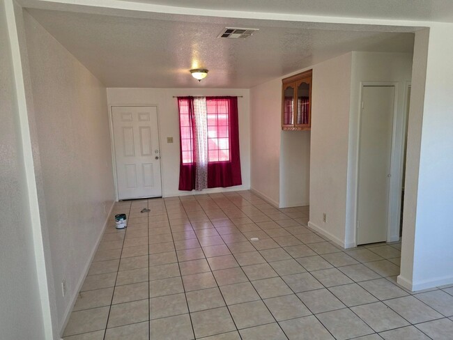 Photo - 16594 Orange Way