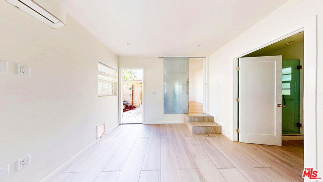 Photo - 19020 Sylvan St