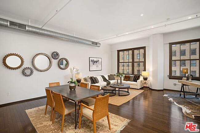 Photo - 1645 Vine St Unit 703