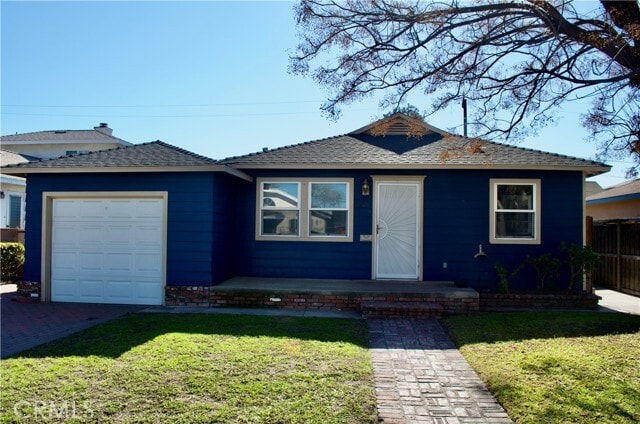 Building Photo - 2528 W Flower Ave