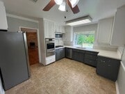 Photo - Upgraded 4+2 w/hardwood floors + great bac... House