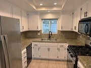 Photo - 2 + 2.5 Santa Monica Condo townhouse Unit 5