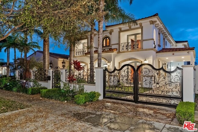 Photo - 332 S Almont Dr