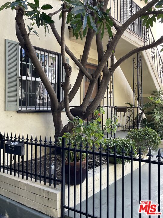 Photo - 9052 Elevado Ave