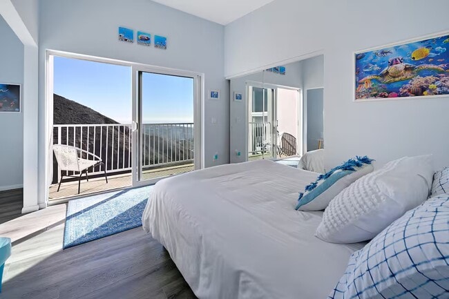 Photo - 30001 Zenith Point Rd