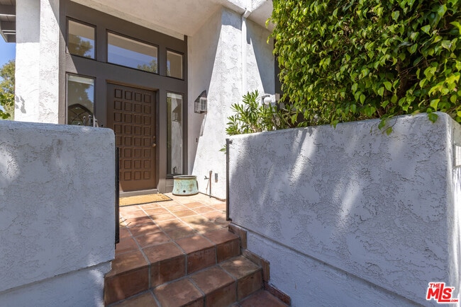 Photo - 1541 Palisades Dr