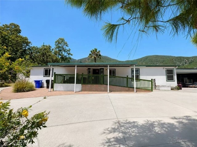 Building Photo - 1053 Deercrest Dr