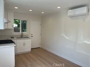 Photo - 419 S Heliotrope Ave House