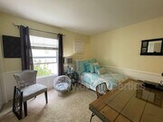 Photo - 176 Aurora Ave