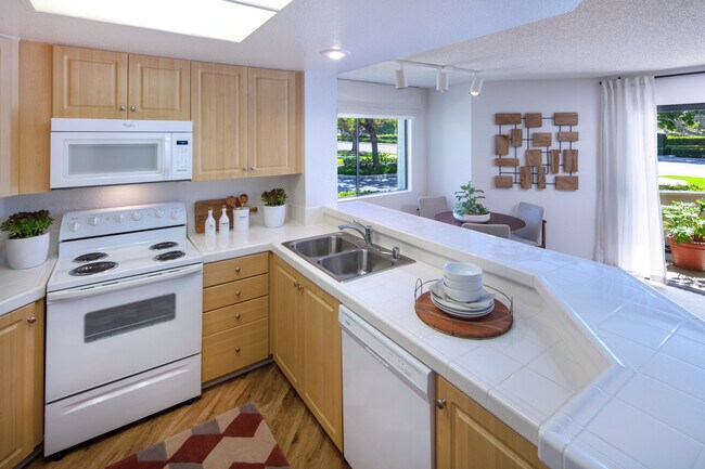 Photo - Cross Creek Apartments