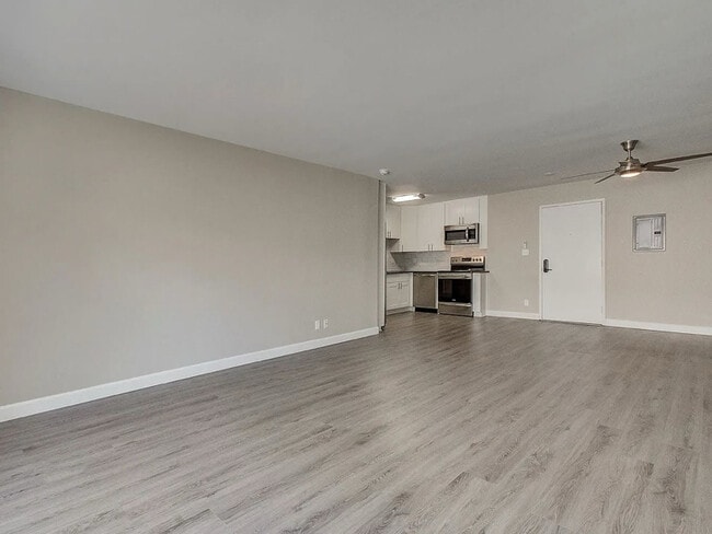 Photo - 2700 Peterson Pl