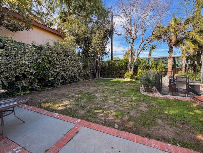 Photo - 13459 Erwin St