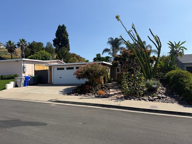 Photo - 2155 Montclair St