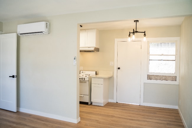 Photo - 4155 Elm Ave Unit B