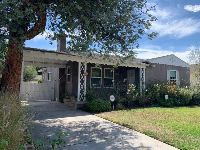 Photo - 10564 Ayres Ave House