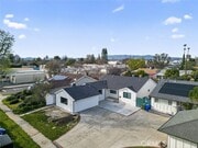 Photo - 15753 Cohasset St