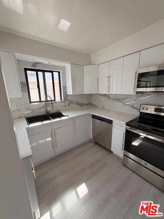 Photo - 1609 Veteran Ave Unit 5