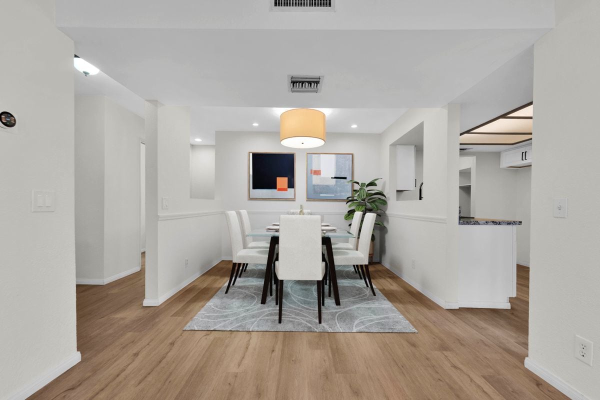 Photo - 20155 Keswick St Townhome