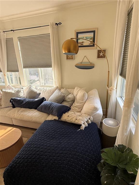 Building Photo - 3 Aurora