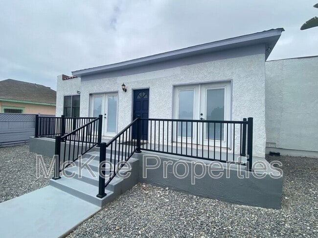 Photo - 142 24th St House