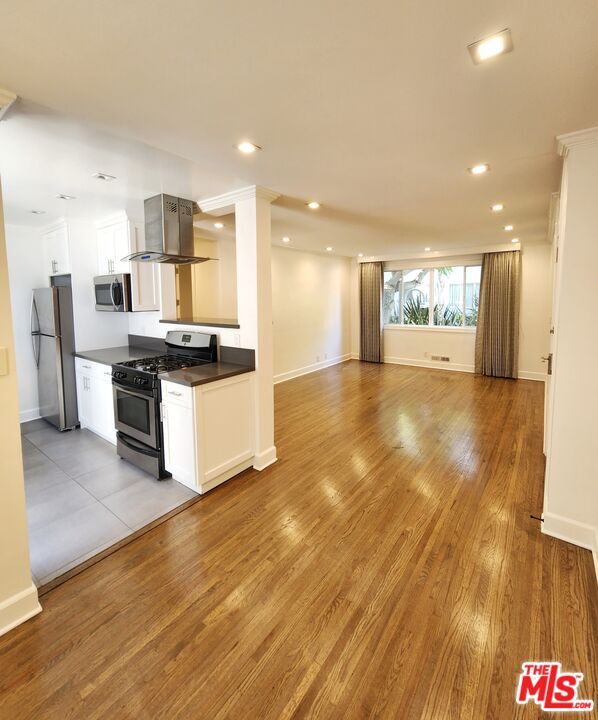 Photo - 142 San Vicente Blvd