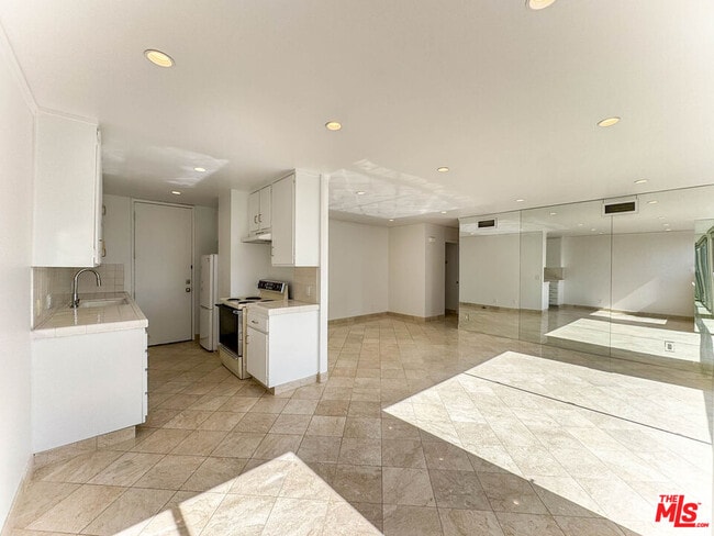 Photo - 10751 Wilshire Blvd Unit PH1