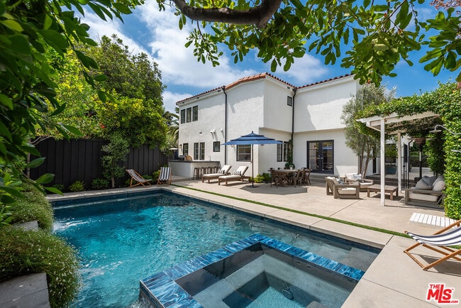 Photo - 14226 Chandler Blvd House