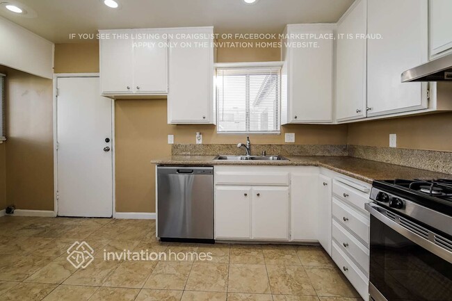 Photo - 1530 W 154th Pl
