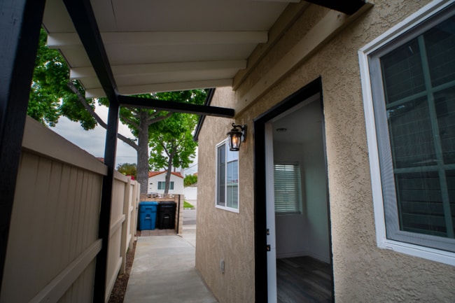Photo - 1602 La Golondrina Ave