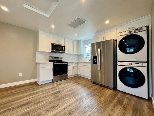 Photo - 874-876 North Orange St Unit #876