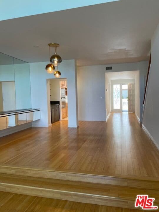 Photo - 4338 Redwood Ave Unit B313