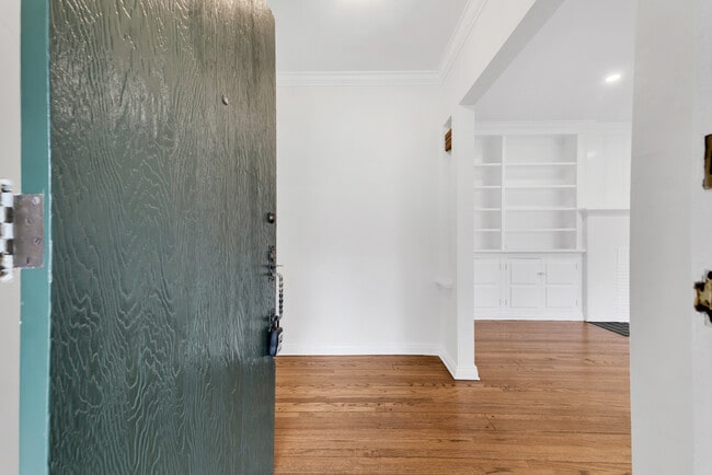 Photo - 4722 Forman Ave