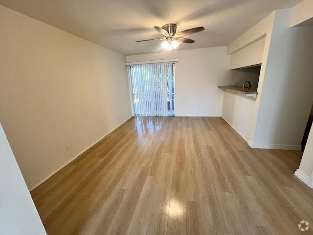 Building Photo - Arcadia Pines Rental